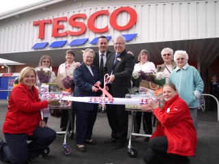 tesco-official-opening3